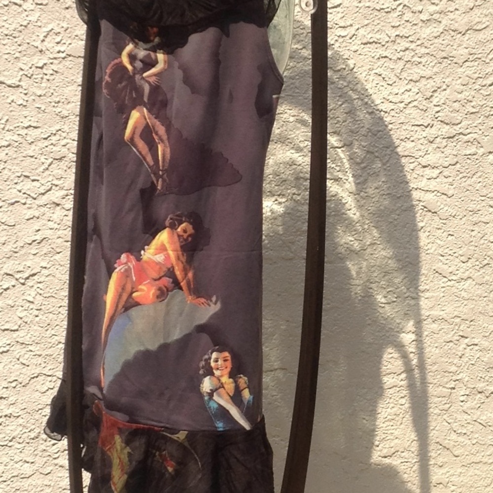 Dress - Picture 4 of 4
